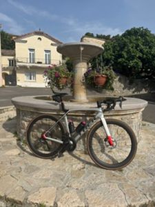 Trek madone SL7 Gen8 (M/L) - 1