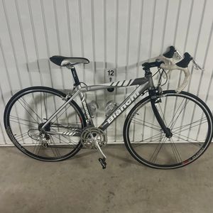 Vélo de route Bianchi modèle Via Nirone 7 Taille S - 1