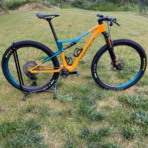OIZ M-TEAM AXS MyO Custom  - 1