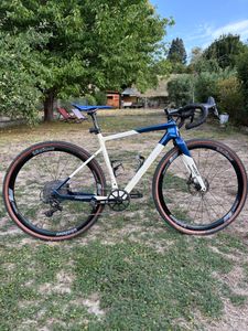 Gravel megamo west - 1