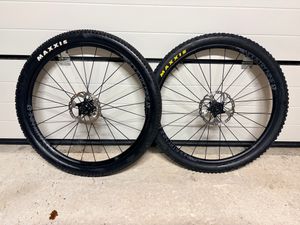 Paire de roue industry nine ultramite 235 - 1