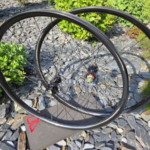 Roues vtt Carbone Duke SLS4 extralite - 1
