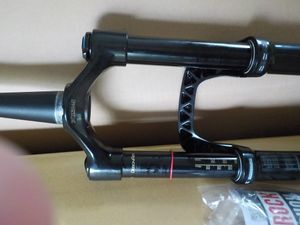 fourche rock shox REVELATION RC DEBONAIR 150mm 29 - 1