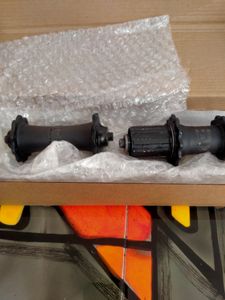 Moyeux enve carbone 20/24 patin - 1