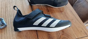 Chaussure adidas neuve - 1