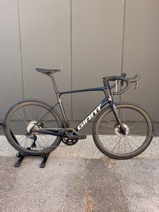 Vélo de route confort Giant Defy Advanced Pro  Di2... - 1