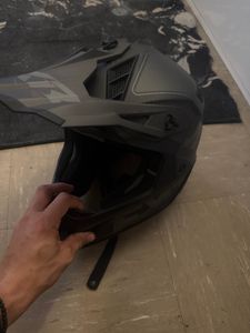 Casque FXR FULL CARBONE ! Pour bmx , moto cross ex... - 1