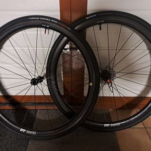 Roues DT Swiss moyeux 240 excellent etat jante car... - 1