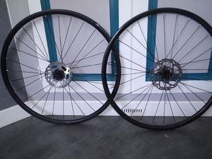 Roues Syncros/Scott RP 2.0 disc 40 kms certifiés  - 1