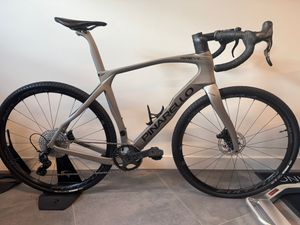 PINARELLO GREVIL F5 – CAMPAGNOLO EKAR 1x13 – ÉTAT ... - 1