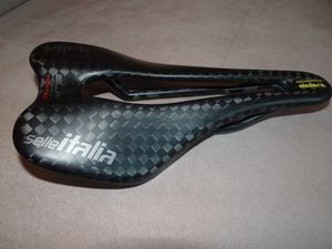 Selle de route carbone - 1