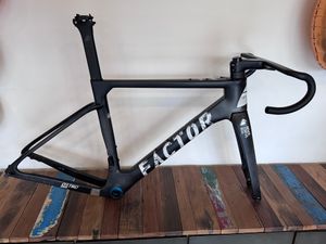 Kit Cadre Factor Ostro Gravel 54 (2025) - 1
