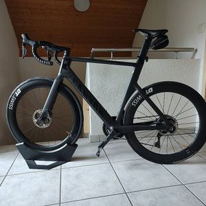 Canyon Aeroad CF SLX 8 Disc  - 1