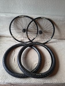 🚲 Paire de roues VTT 27.5" Giant PXC-2 + Pneus Sc... - 1