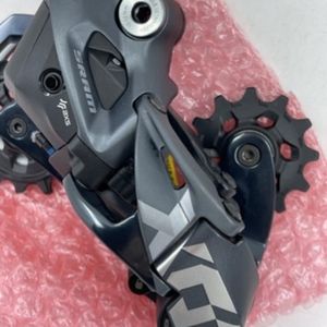 SRAM X01 Eagle AXS 12 vitesses 52 dents - 1