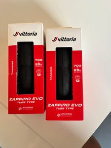 Paire de pneus vélo route Vittoria Zaffiro EVO 700... - 1