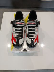 CHAUSSURES VTT NEUVES DIADORA X TORNADO - 1