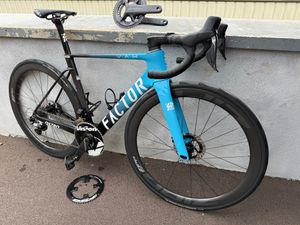 Factor ostro 2.0 ( vélo entraînement )  - 1