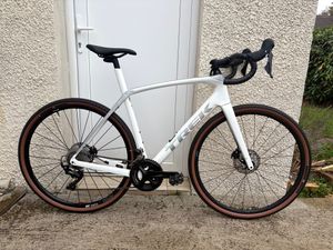 Trek Domane paré pour gravel et route - 1