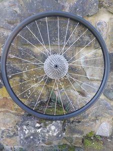 roue arrière gravel/VTT carbone 10v - 1