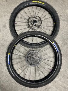 Paire de roue Mavic Crossmax XLS 29 sram XD center... - 1
