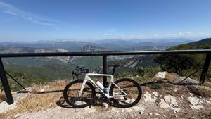 MEGAMO Pulse 07 SLR (2026) - SRAM Rival AXS + Zipp... - 1