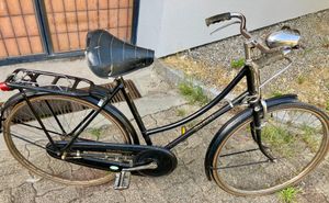 the raleigh nottingham england bike restaurer  - 1
