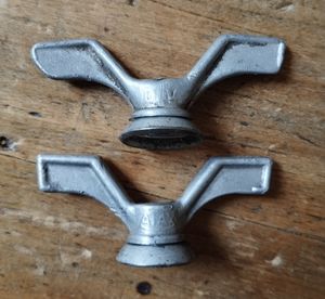 Ecrous de serrage papillon de roue Atax 8mm alumin... - 1