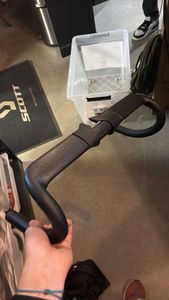 CINTRE SYNCROS CRESTON 1.0 AERO BLACK MATT 42CM - 1