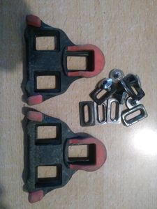 cales shimano rouge pour chaussures route - 1
