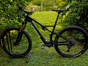 Orbea Rise M10 2022 – VTTAE tout-suspendu carbone ... - 1