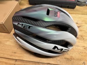 Met trenta 3k Uae - 1