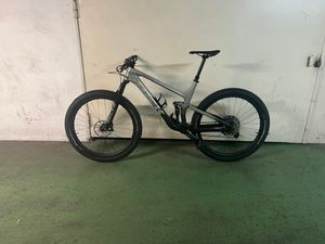 Trek top fuel 9.8 gx project one xl 2024 - 1