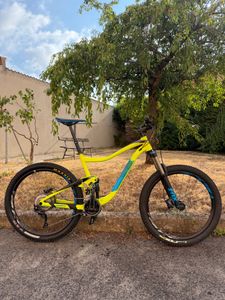VTT tout suspendu GIANT - 1