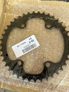 Vends plateau Shimano - 1
