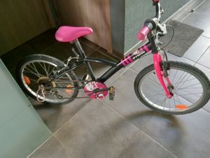 VTT btwin fille 20 pouces - 1