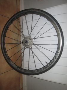 Paires de roues shimano dur ace  - 1