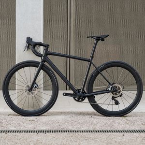 Specialized S-Works Aethos SUB-6 – Raw Carbon – Ta... - 1