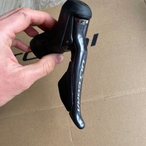 Manette droite r8070 ultegra shimano di2 hydrauliq... - 1