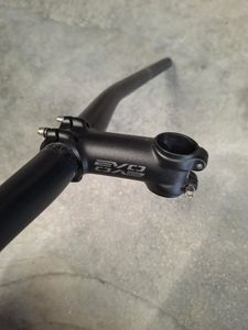 cintre carbone VTT avec potence - 1