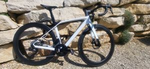 Trek Madone SL6 gen8 - 1