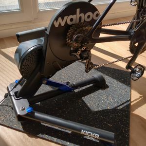 Home trainer Wahoo Kick R V5 - 1