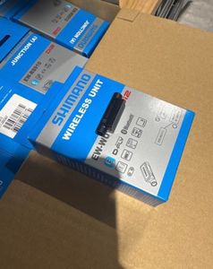 Totalement neuf, boîtier D-FLY Shimano EW-WU111 po... - 1