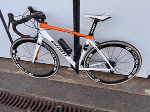 Vends vélo, full carbone, Giant - 1