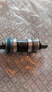 ​Boîtier de pédalier Shimano BB-UN300 Axe Carré (6... - 1