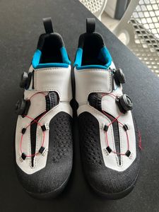 Chaussures Fizik taille 43 - 1