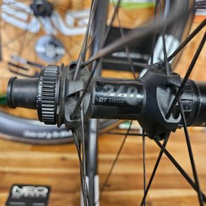 ENVE SES 4.4 Custom - 1