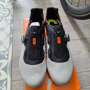 chaussures DMT - 1