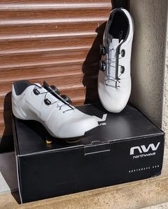 Chaussures vélo route Northwave Revolution – Taill... - 1