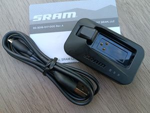 Chargeur batterie SRAM AXS avec cordon branchement - 1